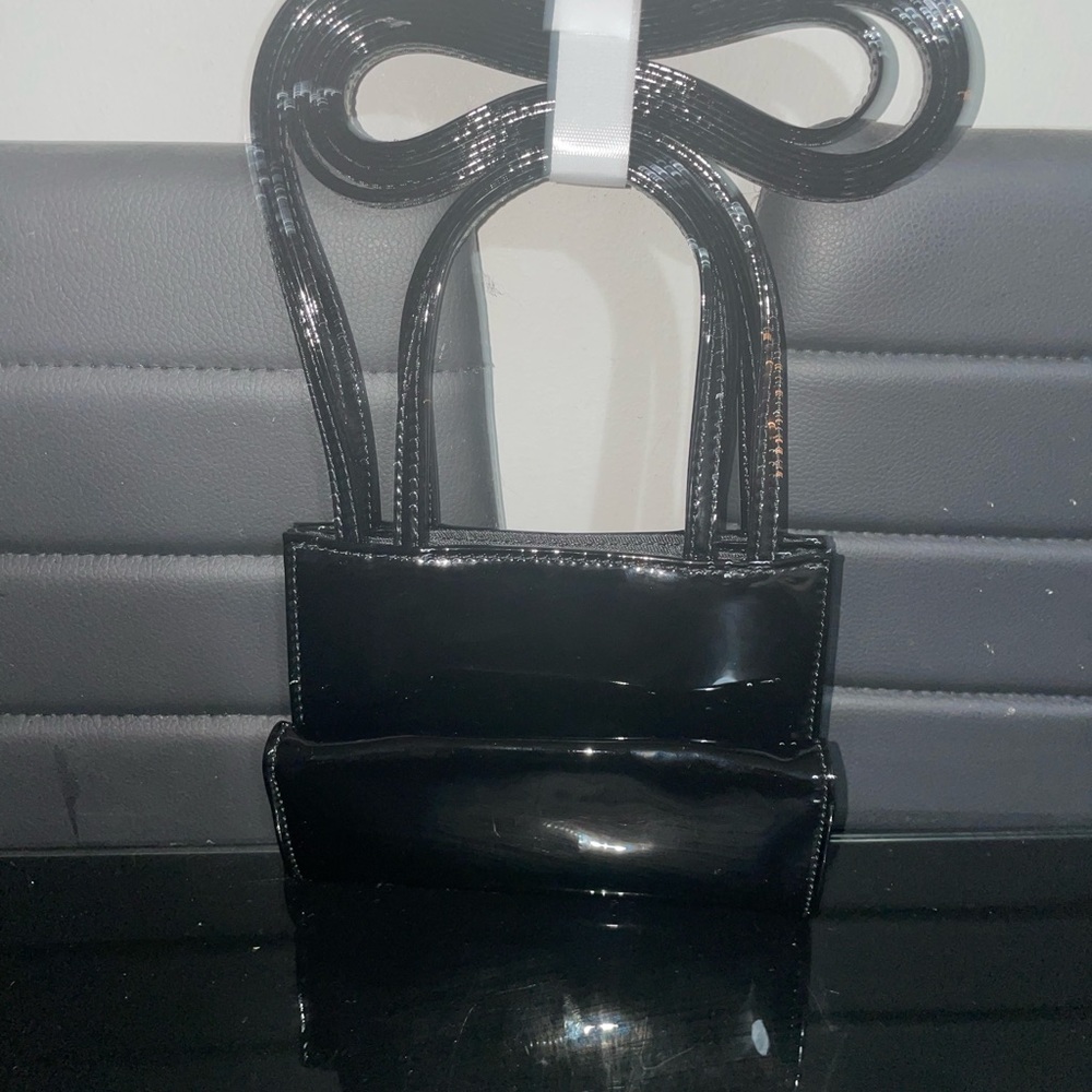 Small Black Patent Telfar Bag - Picture 3 of 9